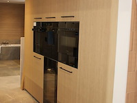 Keukenwandopstelling met luxe inbouwapparatuur. onderdeel van combinatiekavel c009 onderdeel van combinatiekavel combinatiekavel van keukenwandopstelling en keukeneiland met luxe inbouwapparatuur. kavels c008 en c009 - afbeelding 10 van  16