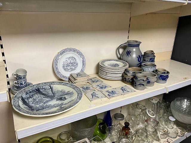 Keulse potten en decoratieborden (52x) - afbeelding 2 van  7