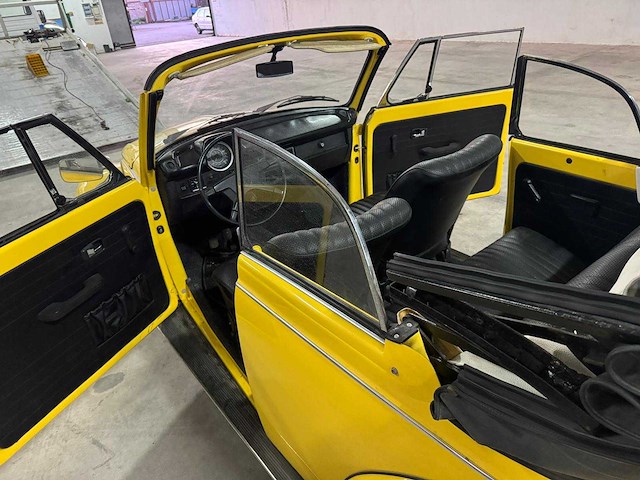 Kever - cabriolet - oldtimer - afbeelding 18 van  18