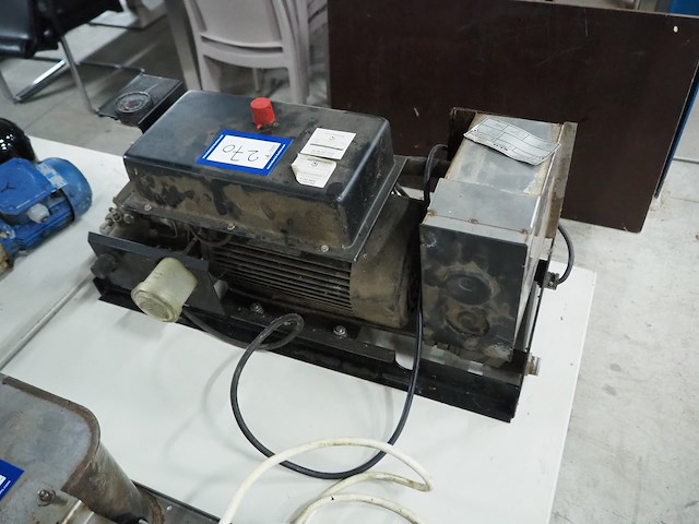 K.e.w. - afbeelding 3 van  6