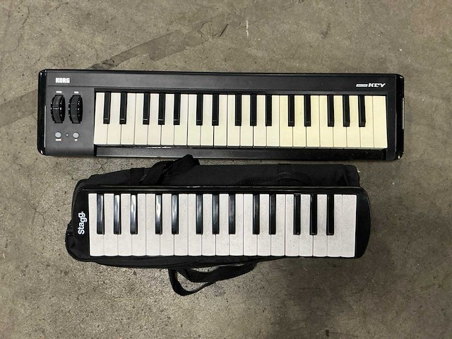 Keyboard - afbeelding 1 van  5