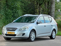 Kia - 2009 - cee'd sporty wagon - 1.4 fifteen isg - personenauto - 08-jkx-1 - afbeelding 1 van  8