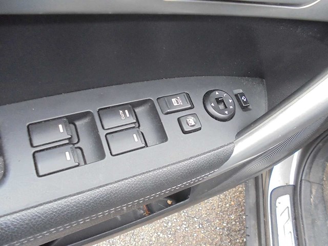 Kia - 2009 - sorento - 2.4 x-clusive -62-jzl-2 - afbeelding 13 van  15