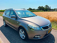 Kia - 2010 - cee'd sporty wagon - 1.6 cvvt x-ecutive - 86-knh-6 - afbeelding 6 van  12