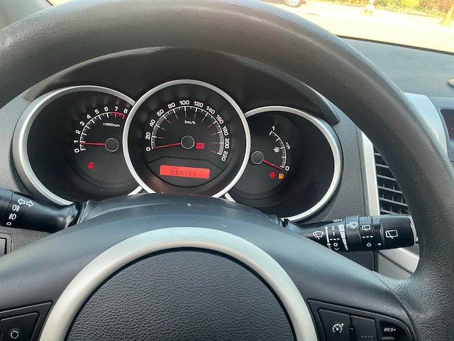 Kia - 2010 - venga - 1.6 cvvt x-tra - personenauto (23-lhr-6) - afbeelding 2 van  20