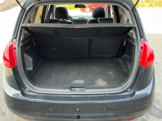 Kia - 2010 - venga - 1.6 cvvt x-tra - personenauto (23-lhr-6) - afbeelding 6 van  20