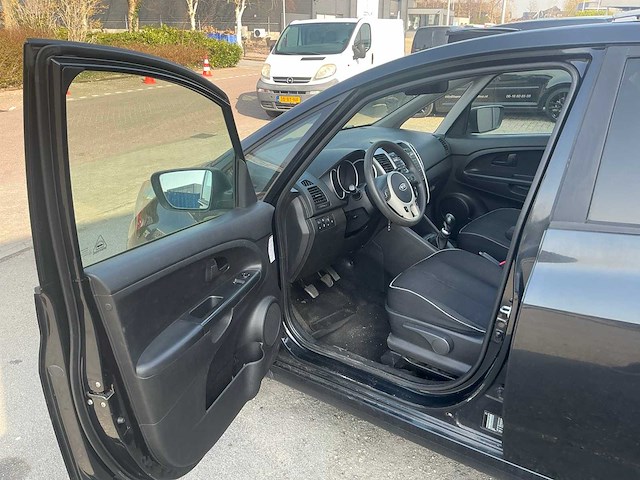 Kia - 2010 - venga - 1.6 cvvt x-tra - personenauto (23-lhr-6) - afbeelding 17 van  20