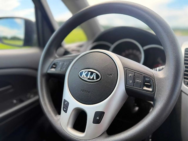 Kia - 2011 - venga - 1.4 cvvt seven - 00-rfz-6 - personenauto - afbeelding 2 van  13