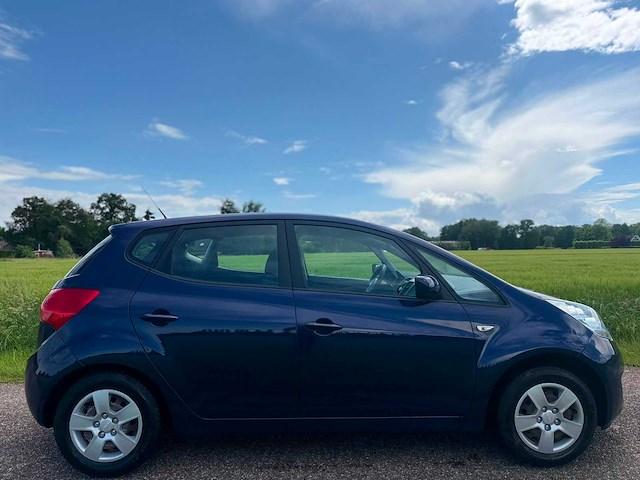 Kia - 2011 - venga - 1.4 cvvt seven - 00-rfz-6 - personenauto - afbeelding 12 van  13