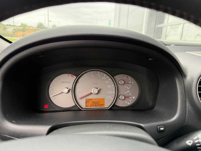 Kia - carens - 2.0 cvvt x-ecutive - personenauto - 2007 - afbeelding 4 van  28