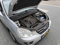 Kia - carens - 2.0 cvvt x-ecutive - personenauto - 2007 - afbeelding 12 van  28