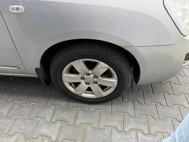 Kia - carens - 2.0 cvvt x-ecutive - personenauto - 2007 - afbeelding 16 van  28