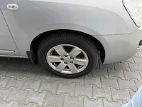 Kia - carens - 2.0 cvvt x-ecutive - personenauto - 2007 - afbeelding 16 van  28