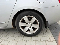 Kia - carens - 2.0 cvvt x-ecutive - personenauto - 2007 - afbeelding 18 van  28