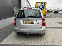 Kia - carens - 2.0 cvvt x-ecutive - personenauto - 2007 - afbeelding 26 van  28