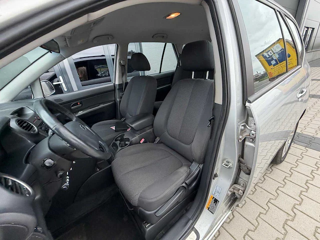 Kia - carens - 2.0 cvvt x-ecutive - personenauto - 2007 - afbeelding 27 van  28