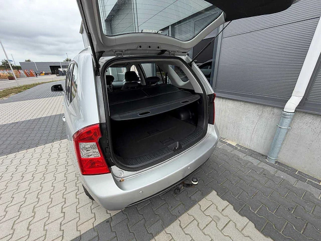 Kia - carens - 2.0 cvvt x-ecutive - personenauto - 2007 - afbeelding 10 van  22