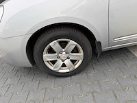 Kia - carens - 2.0 cvvt x-ecutive - personenauto - 2007 - afbeelding 13 van  22