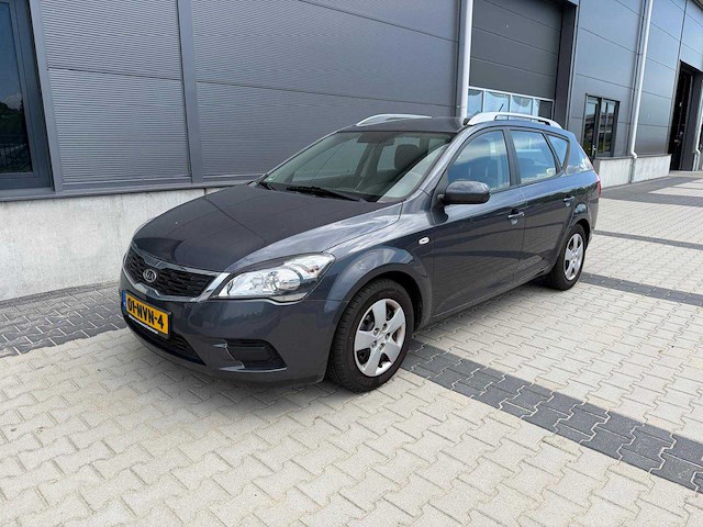Kia - cee'd - 1.4 cvvt x-tra - personenauto - 2010 - afbeelding 1 van  27