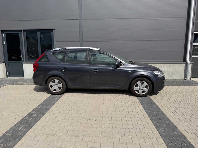 Kia - cee'd - 1.4 cvvt x-tra - personenauto - 2010 - afbeelding 5 van  27