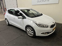 Kia - cee'd - 1.6 crdi comfort pack - personenauto - 2013 - afbeelding 9 van  10