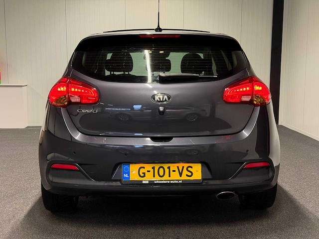 Kia - cee'd - 1.6 gdi plus pack - car - 2012|g-101-vs|iaw - afbeelding 19 van  23