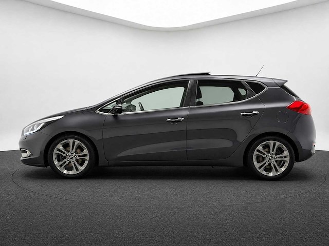 Kia - cee'd - 1.6 gdi plus pack g-101-vs 2012 iaw - afbeelding 11 van  15
