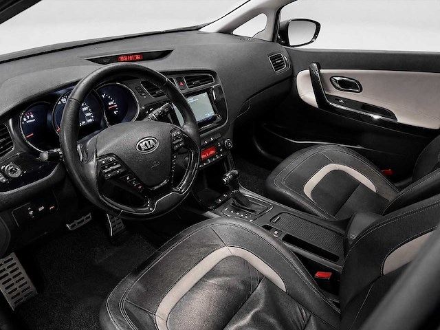 Kia - cee'd - 1.6 gdi plus pack g-101-vs 2012 iaw - afbeelding 15 van  15