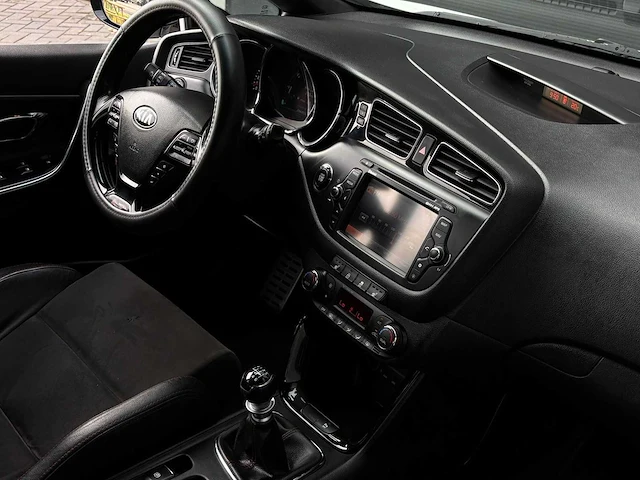Kia - cee'd - 1.6 gt - s-516-gl- 2013 iaw - afbeelding 2 van  27