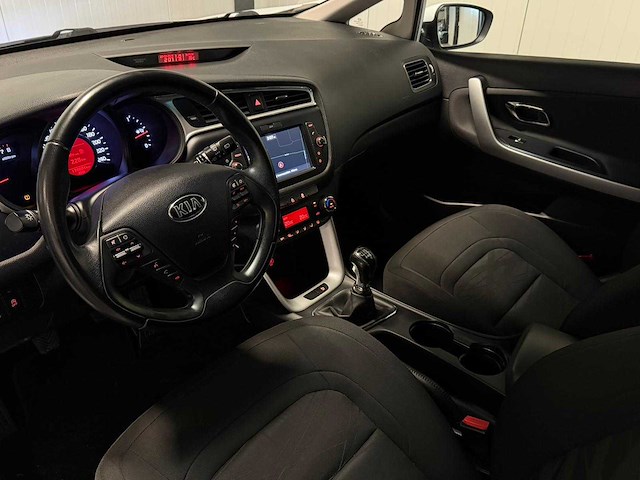 Kia - cee'd sportswagon - 1.0 t-gdi design ed. - car - 2018|sl-826-l|iaw - afbeelding 2 van  22