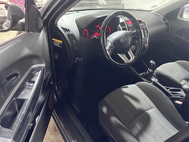 Kia - cee'd sporty wagon - 1.4 cvvt seven - 06-pdr-3 - afbeelding 19 van  20