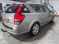 Kia - cee'd sporty wagon - 1.4 cvvt x-ecutive - 84-kzl-6- 2010 - afbeelding 13 van  18