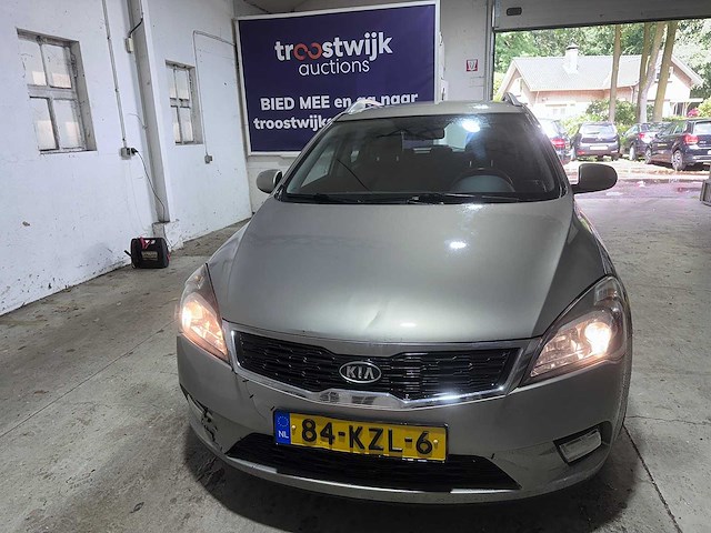 Kia - cee'd sporty wagon - 1.4 cvvt x-ecutive - 84-kzl-6- 2010 - afbeelding 15 van  18