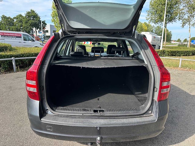 Kia - cee'd sporty wagon - 1.6 business ed. - car - 2007 - afbeelding 59 van  61