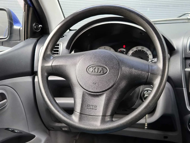 Kia - picanto - 1.1 lxe - automaat - 2005 - 17-rt-tj - personenauto - afbeelding 4 van  23