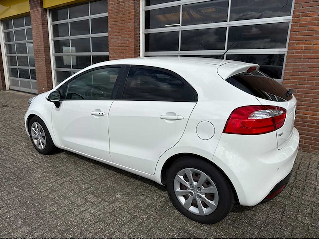 Kia - rio - 1.2 cvvt super pack - personenauto- 2013 - afbeelding 18 van  24