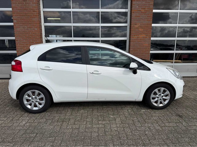 Kia - rio - 1.2 cvvt super pack - personenauto- 2013 - afbeelding 20 van  24