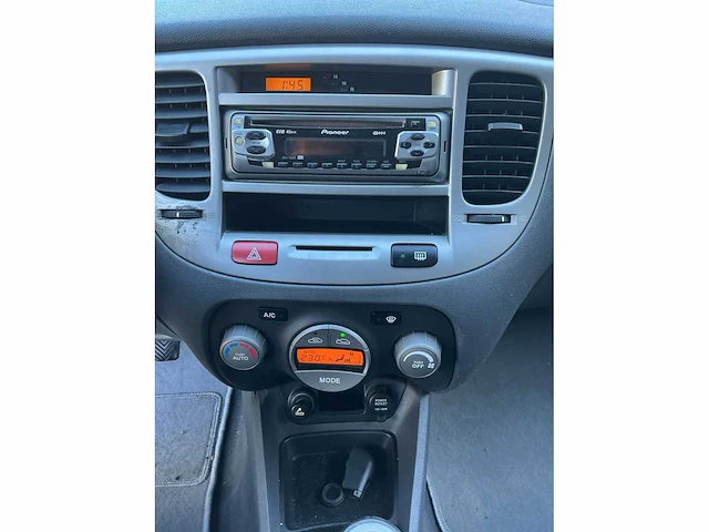 Kia - rio - 1.6 cvvt x-ecutive - 29-sh-xr - afbeelding 8 van  22