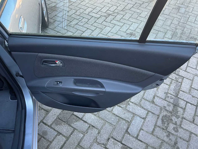 Kia - rio - 1.6 cvvt x-ecutive - 29-sh-xr - afbeelding 11 van  22