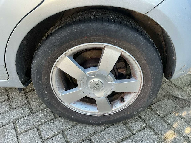 Kia - rio - 1.6 cvvt x-ecutive - 29-sh-xr - afbeelding 18 van  22