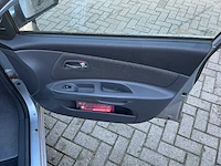 Kia - rio - 1.6 cvvt x-ecutive - 29-sh-xr - afbeelding 5 van  22