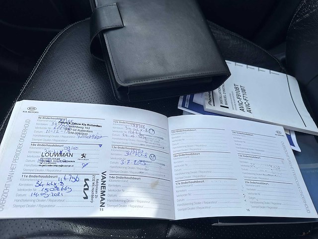 Kia - sorento - 2.4 x-clusive - 35-klx-8- 2010 - afbeelding 10 van  18