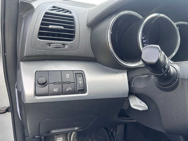 Kia - sorento - 2.4 x-clusive - 35-klx-8- 2010 - afbeelding 4 van  15