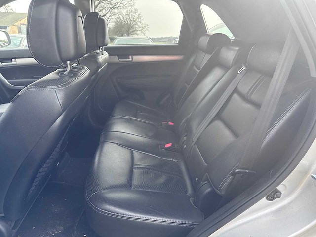Kia - sorento - 2.4 x-clusive - 35-klx-8- 2010 - afbeelding 6 van  15