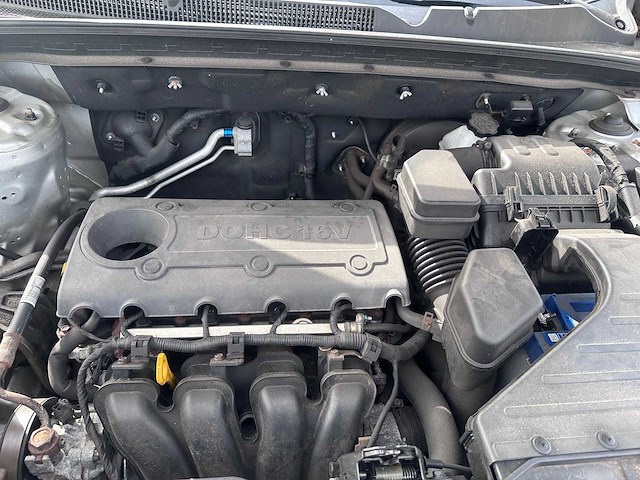 Kia - sorento - 2.4 x-clusive - 35-klx-8- 2010 - afbeelding 8 van  15