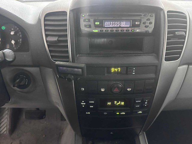 Kia - sorento - 3.5 v6 automaat adventure - 71-rk-gd- 2005 - afbeelding 12 van  18