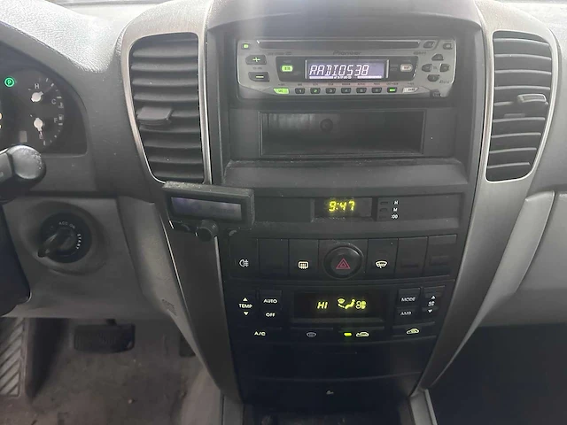 Kia - sorento - 3.5 v6 automaat adventure - 71-rk-gd- 2005 - afbeelding 4 van  18