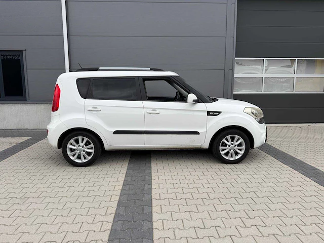 Kia - soul - 1.6 rhythm - personenauto - 2013 - afbeelding 24 van  29