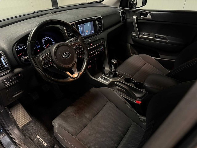 Kia - sportage - 1.6 gdi black ed. - n-056-rj- 2017 iaw - afbeelding 2 van  23