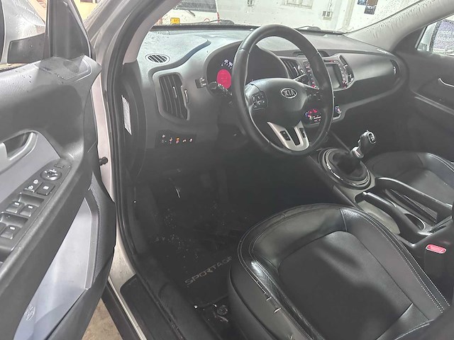 Kia - sportage - 1.6 gdi x-ecutive + - 88-rkg-3- 2011 - afbeelding 18 van  20